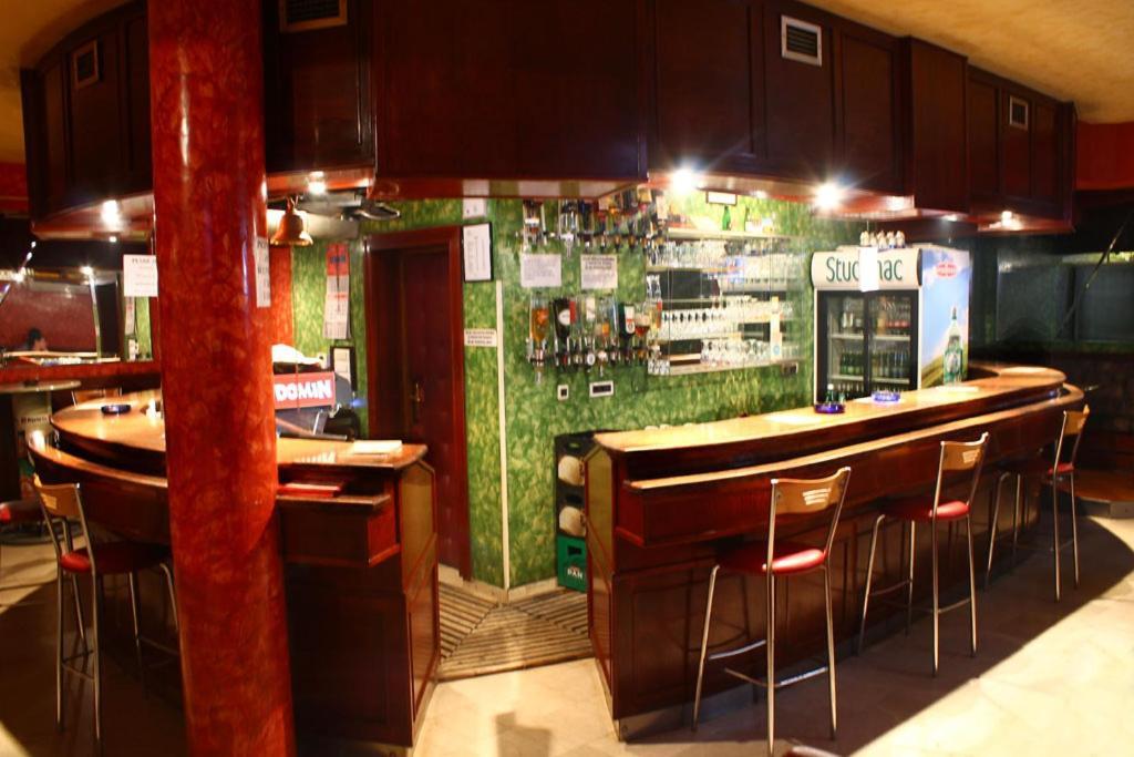 Domin Osijek酒店 外观 照片